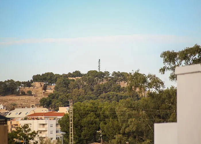 Modern Flat With Montgo View