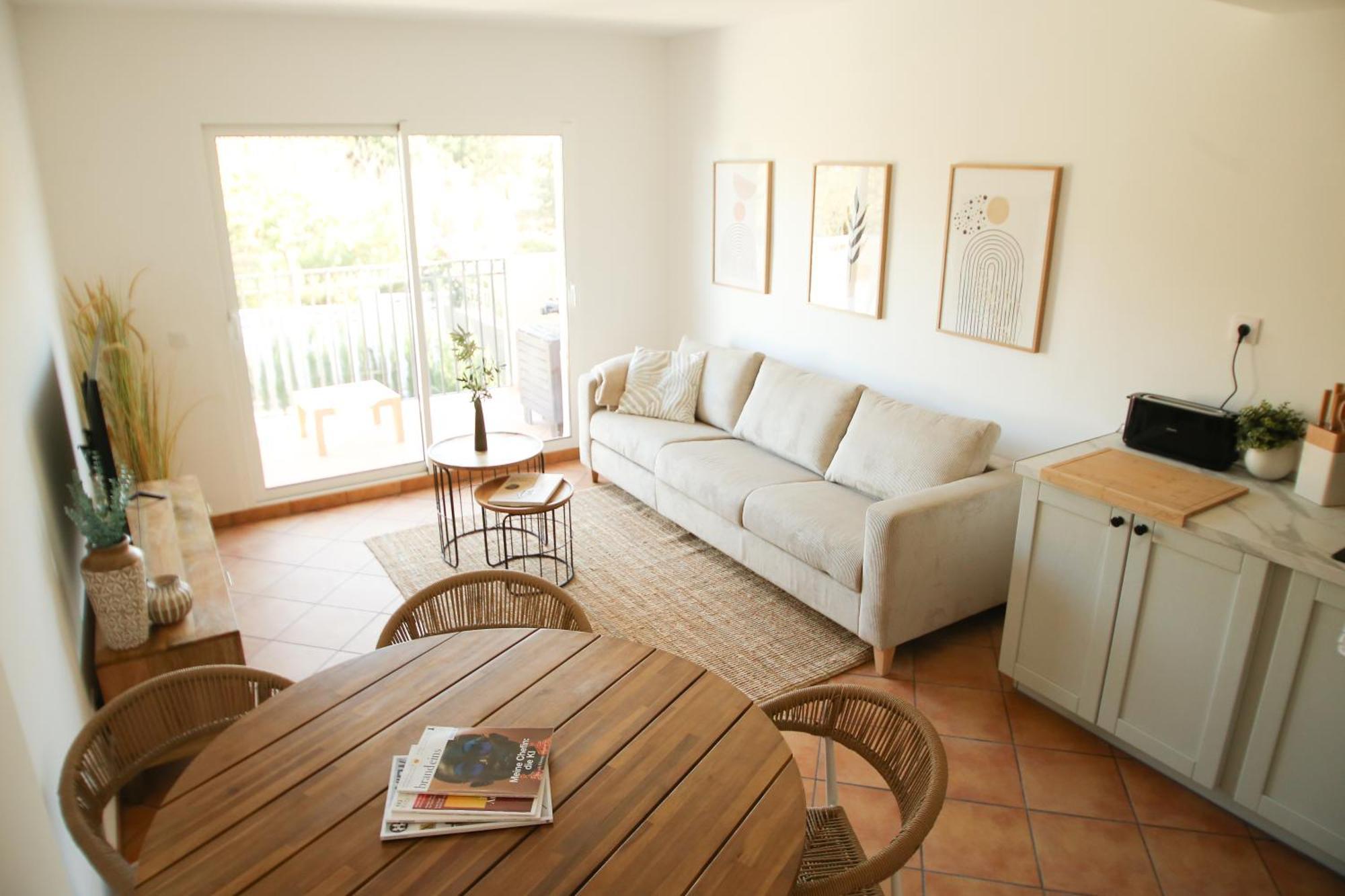 Modern Flat With Montgo View Apartment